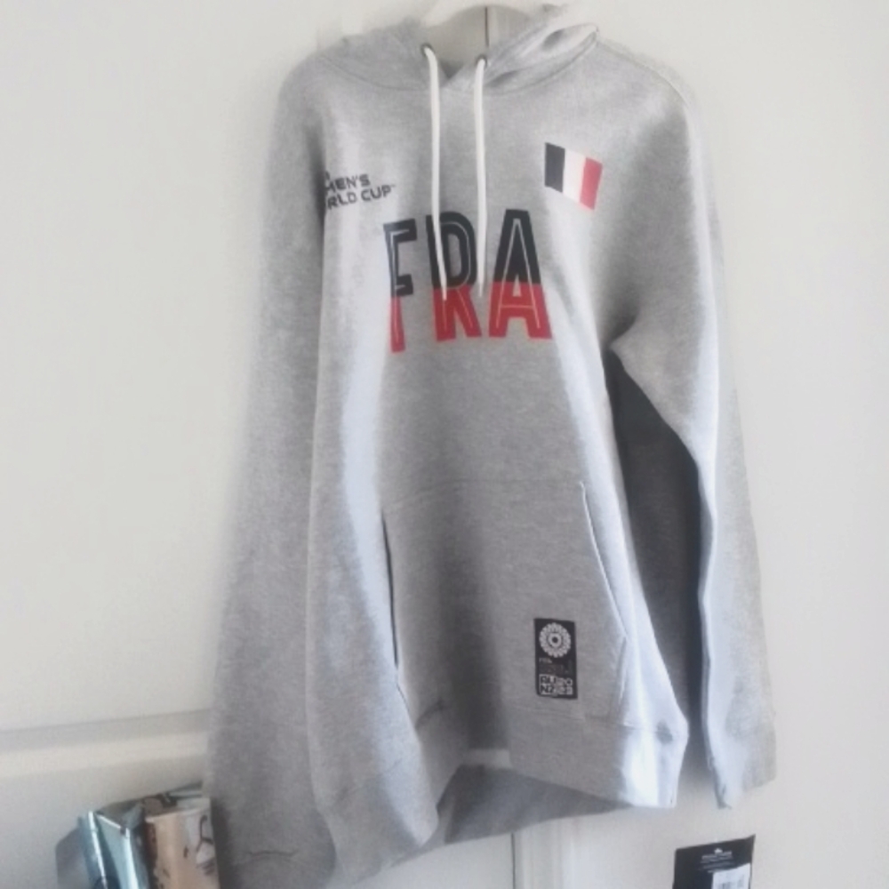 NWT FIFA women's world cup France sweatshirt
